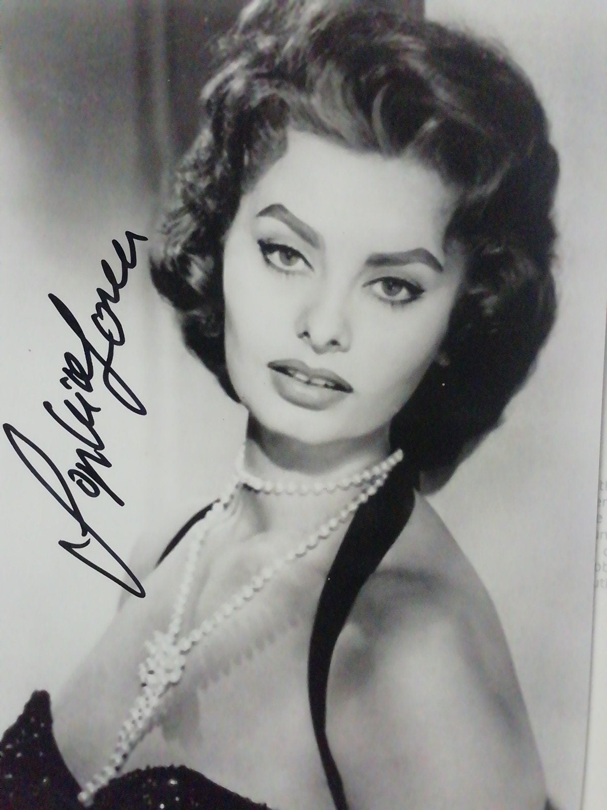 Sophia Loren met originele handtekening, Ophalen of Verzenden, Zo goed als nieuw, Foto of Kaart, Gesigneerd