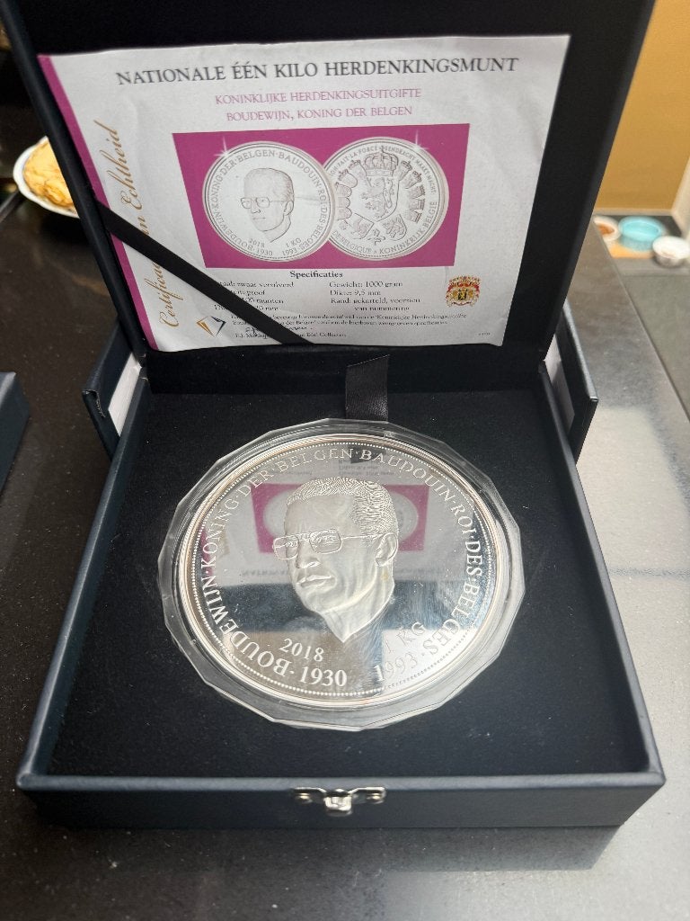 Pièce commémorative nationale d'un kilo du roi Baudouin, Enlèvement ou Envoi, Belgique, Monnaie en vrac
