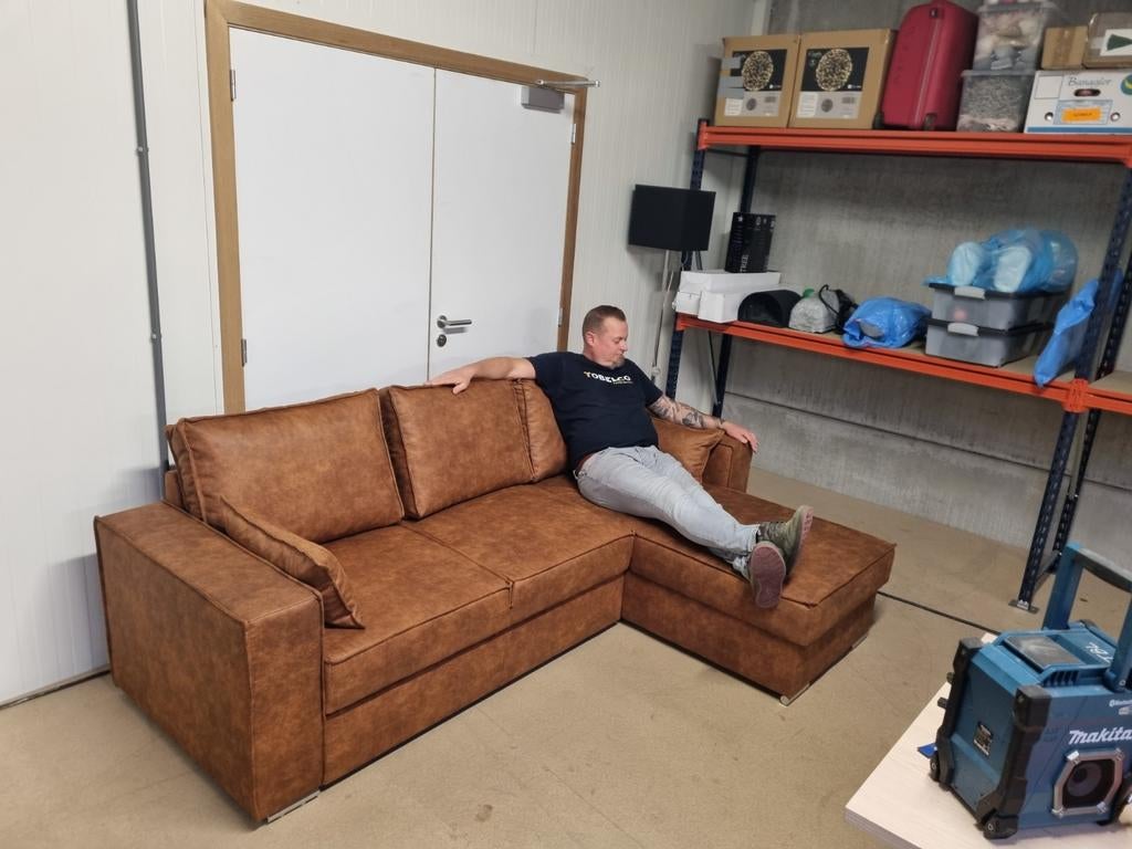 Nieuwe 3 zit hoekzetel. Gratis levering 15km., Ophalen