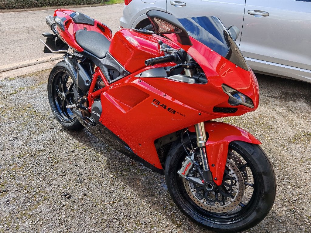 Ducati 848 EVO 11/2013 14300 km, Motoren, Motoren | Ducati, 2 cilinders, Motorrijbewijs A, 848 cc, Super Sport