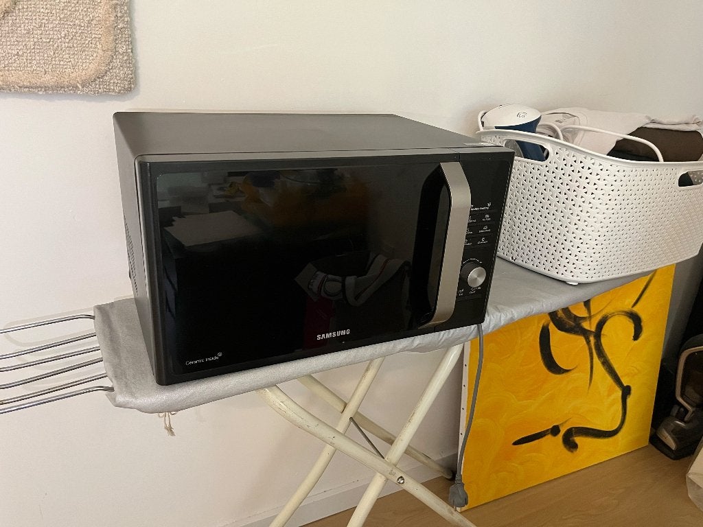 Samsung MS28B303TAK/EN, Elektronische apparatuur, Microgolfovens, Ophalen, Microgolfoven, Zo goed als nieuw, Draaiplateau
