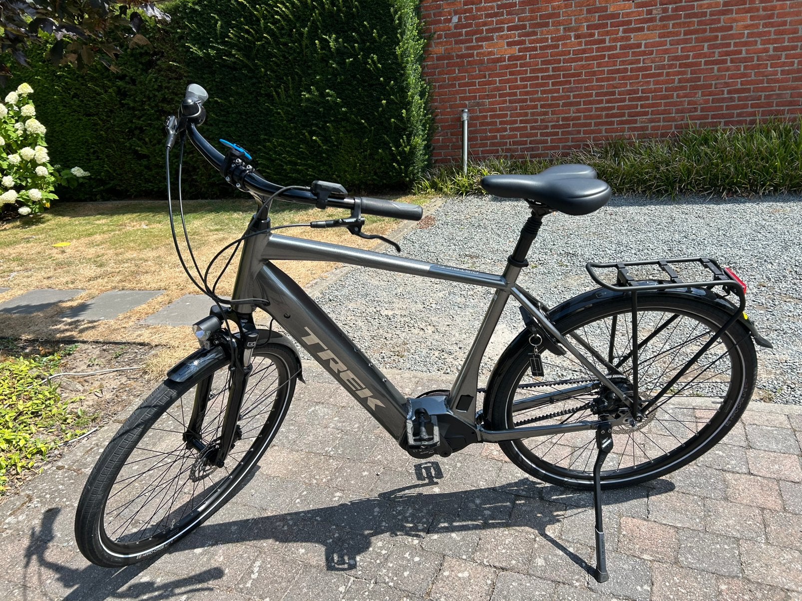 TREK District 7+, Fietsen en Brommers, Ophalen, Zo goed als nieuw