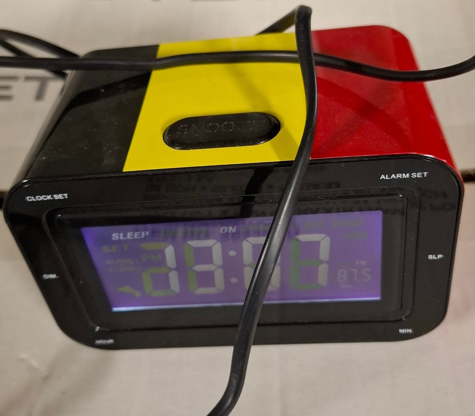 Belgische vlag wekker radio merk: Bigben (nieuwstaat), Elektronische apparatuur, Ophalen of Verzenden, Zo goed als nieuw, Digitaal