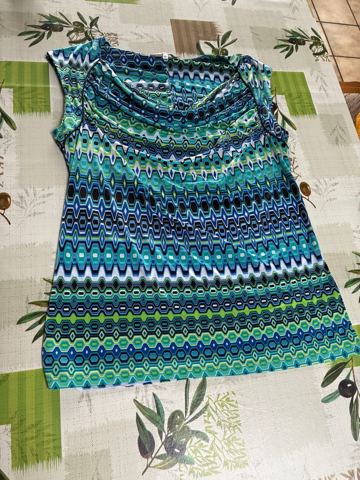 Bloedje zonder mouwen, Enlèvement, Comme neuf, Taille 38/40 (M)