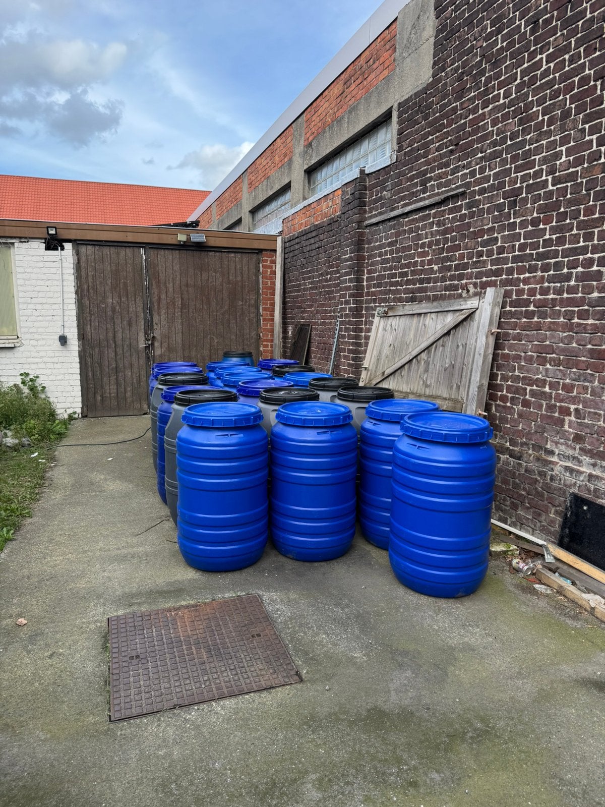 Barils/barils 220 litres, 150 litres ou plus, Enlèvement ou Envoi, Utilisé, Synthétique