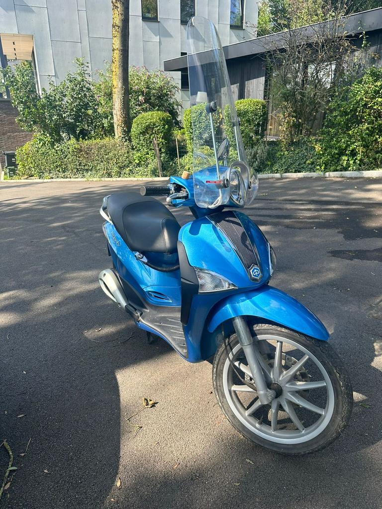 Trottinette Piaggio Liberty 4 t, Vélos & Vélomoteurs, Scooters | Piaggio, Utilisé, Autres modèles, Classe B (45 km/h), Essence