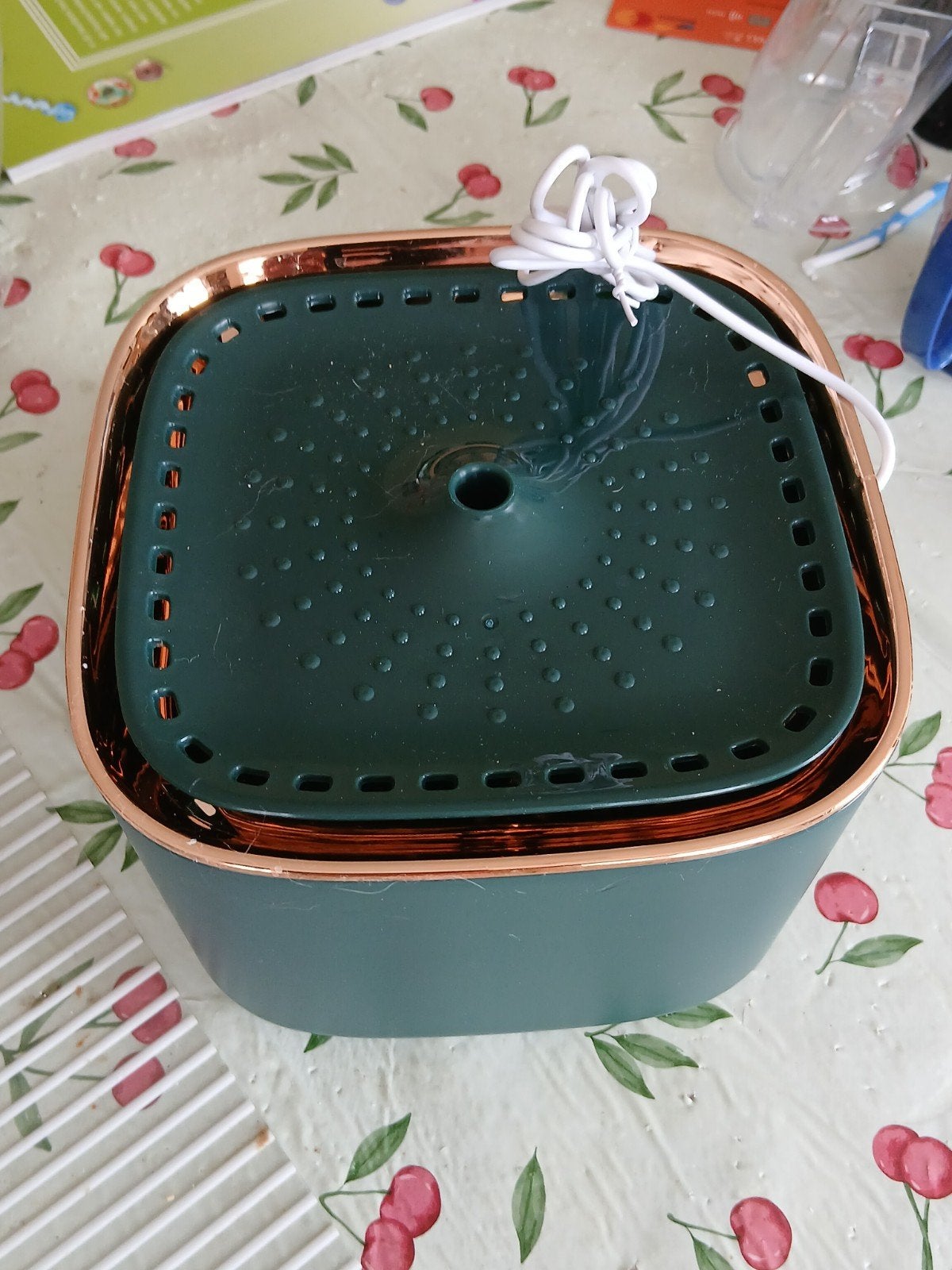drink bak fontienje  voor katten en hond  nog nieuwe, Dieren en Toebehoren, Ophalen
