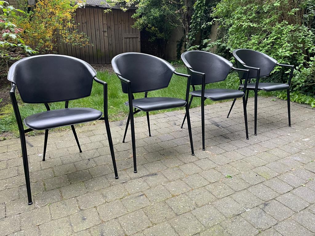 Set van 4 zwarte Italiaanse design stoelen, Huis en Inrichting, Stoelen, Zwart, Leer, Ophalen of Verzenden, Zo goed als nieuw