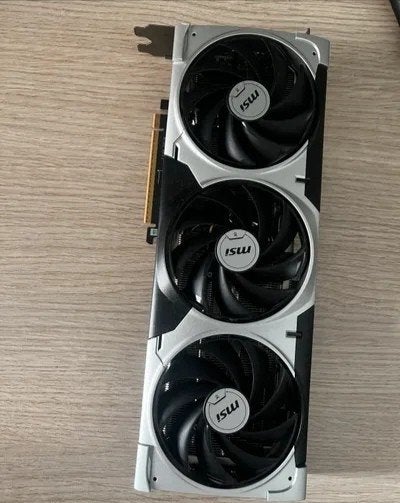 MSI GeForce RTX 5070 Ventus 3X

Je mets en, Computers en Software, Videokaarten, Ophalen of Verzenden, Nvidia
