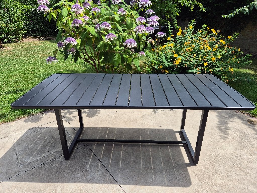 Metalen zwarte tuintafel 'Helo' van Deense merk House Doctor, Tuin en Terras, Tuintafels, Ophalen, Gebruikt, Rechthoekig, Metaal