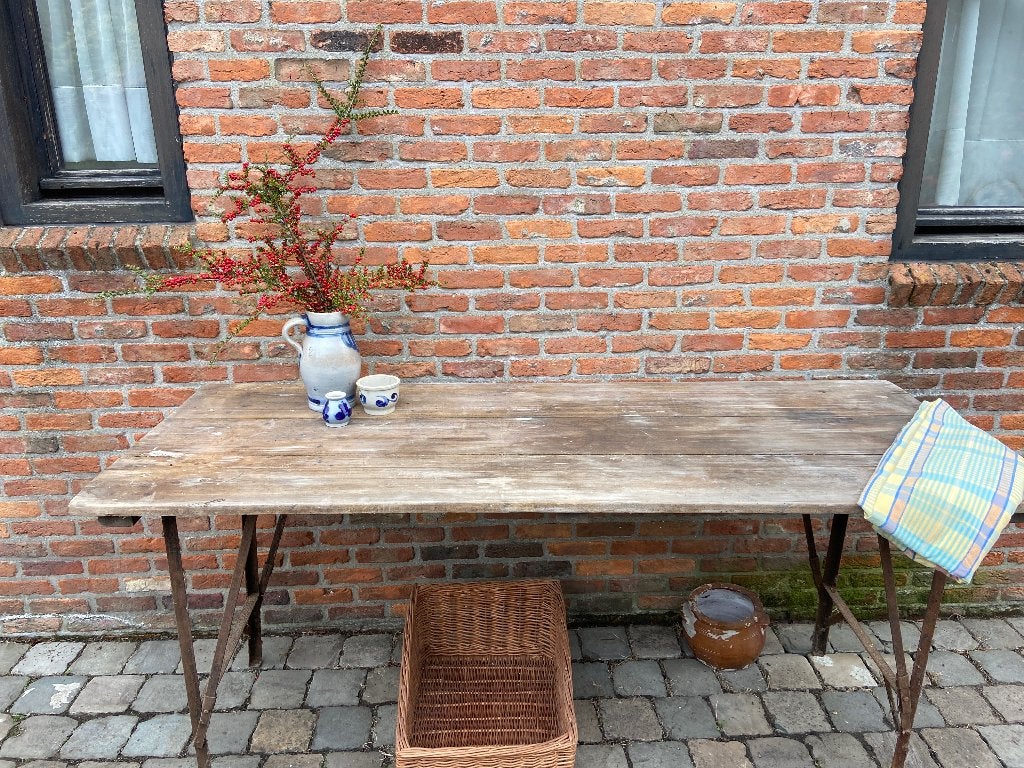 Engelse soldatentafel WOII, Ophalen