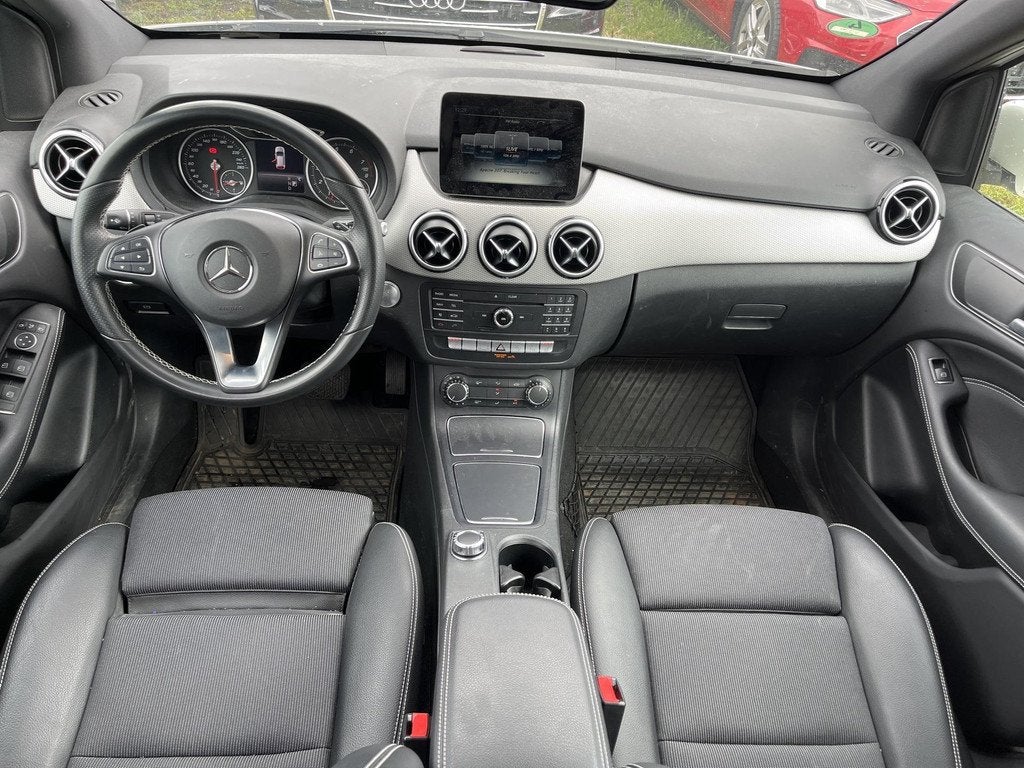 Mercedes-Benz B-Klasse 180 Luxury Line | Navigatie | Parkeer, Autos, Achat, Entreprise, Noir, 1200 kg