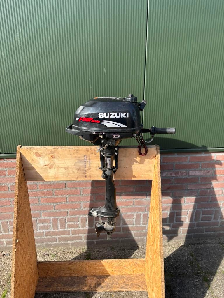 Type de moteur hors-bord Suzuki 2.5 à quatre temps ; DF 2.5, Enlèvement, Comme neuf, Moteur hors-bord