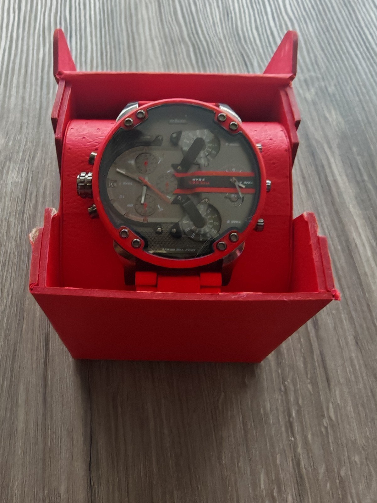 diesel horloge nog in perfecte staat, Bijoux, Sacs & Beauté, Autres marques, Enlèvement ou Envoi, Autres matériaux, Autres matériaux