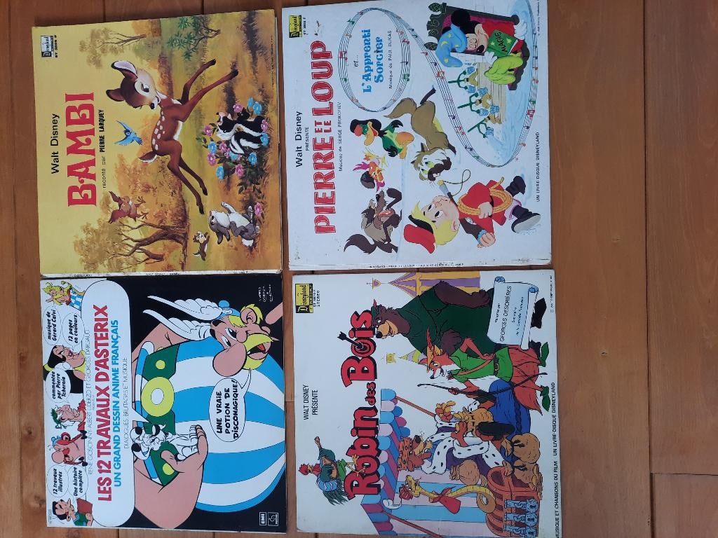 4 vinyls 33T : Les 12 travaux d'Astérix,Robin des bois,Bambi, CD & DVD, Enlèvement, Utilisé, Fable ou Conte (de fées), 6 à 9 ans