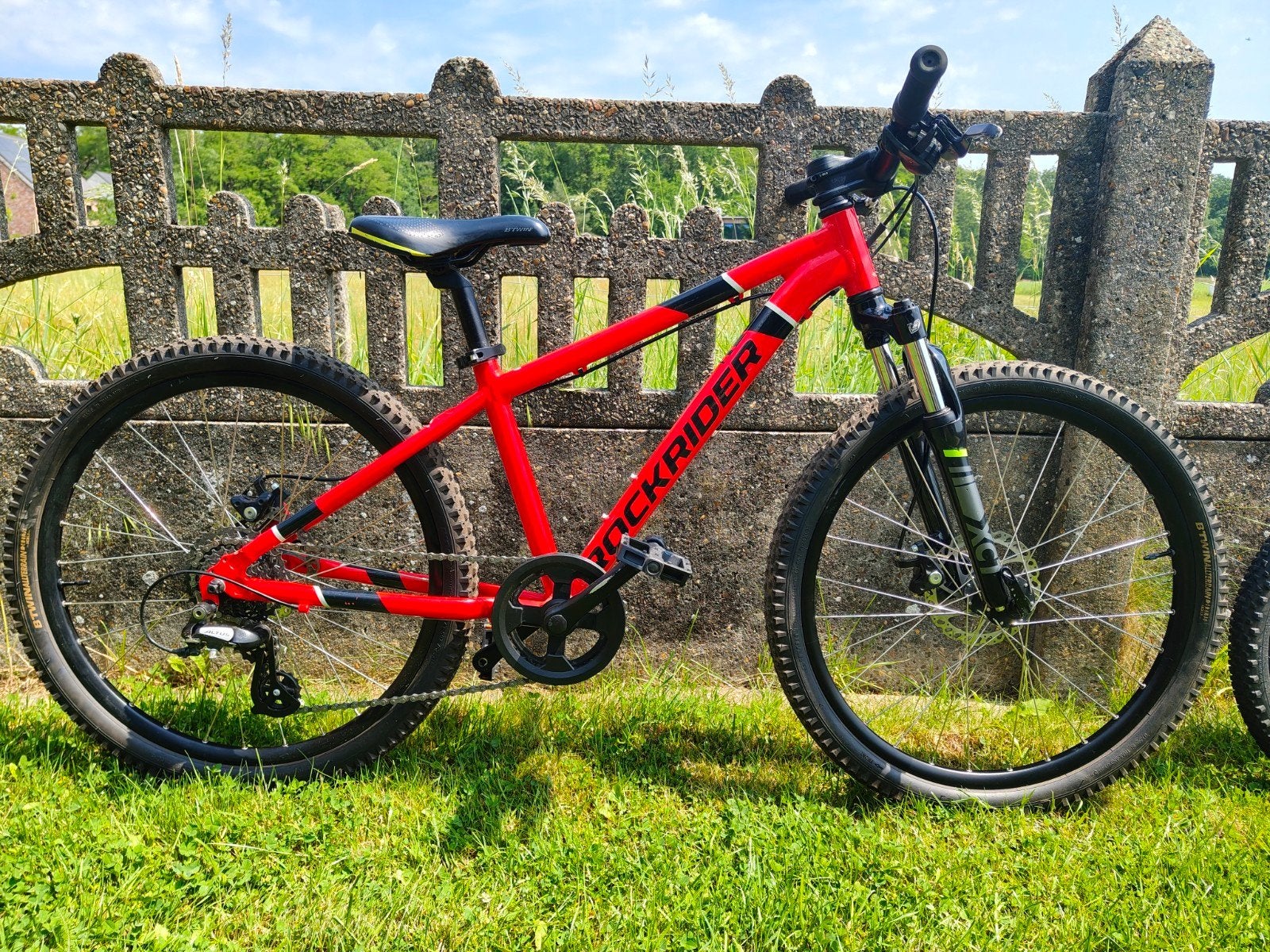 VERKOCHT Rockrider 24 inch banden, Vélos & Vélomoteurs, Enlèvement, Frein à disque