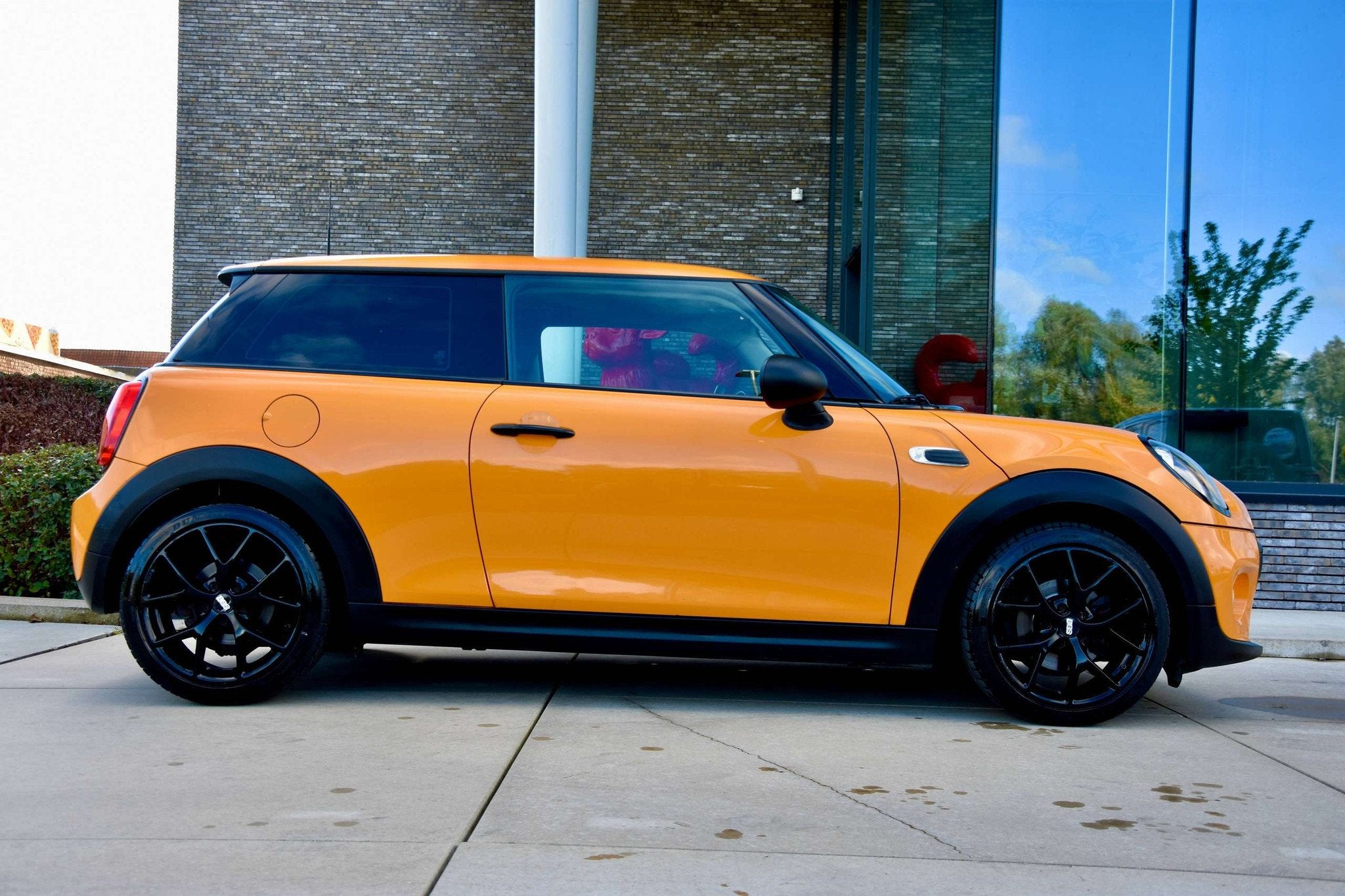 MINI One Mini 1.2 One *Volcano Orange* 65 000KM (bj 2014), Auto's, Voorwielaandrijving, 4 zetels, Overige kleuren, https://public.car-pass.be/vhr/fbf3f104-7763-492f-95d6-c1e6584280a5