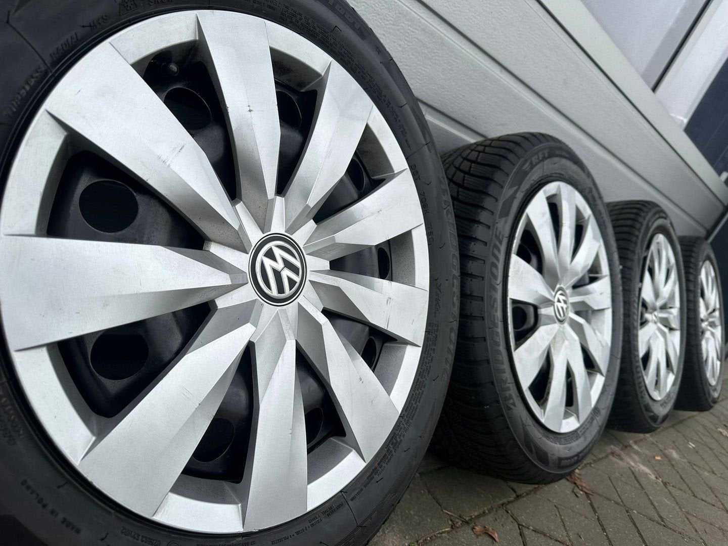 16 Volkswagen Caddy Passat B9 B7 B8 Variant Golf 7 8 velgen, Auto-onderdelen, Banden en Velgen, Gebruikt, -, Banden en Velgen