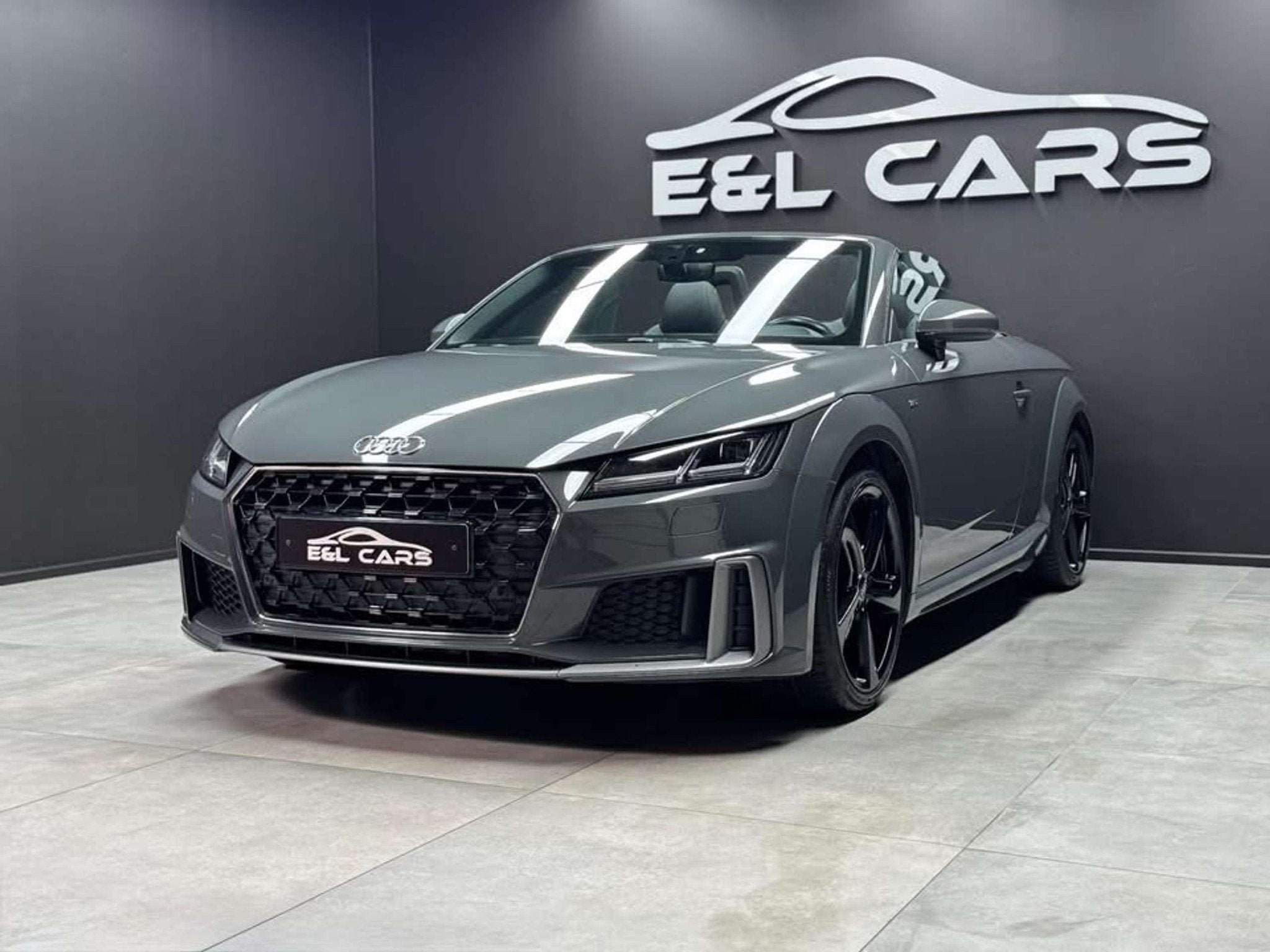 Audi TT Roadster 40 TFSI S tronc *12 mois de garantie*, Autos, Argent ou Gris, Entreprise, Alcantara, Noir