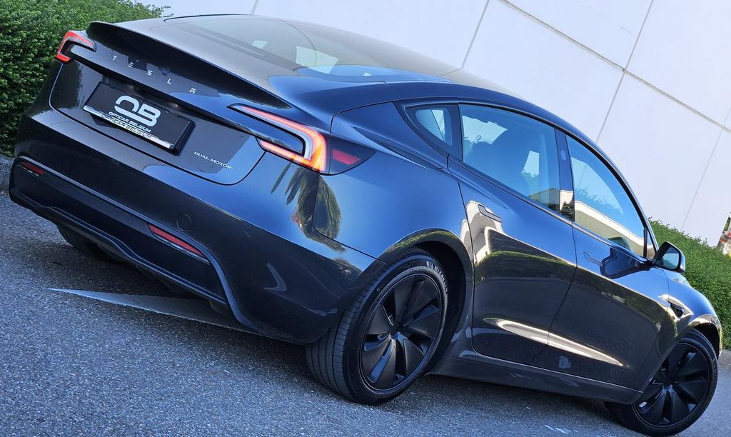 ** Tesla 3 Highland - 2024 - Long range - Dual Motor - TVA *, Autos, Cuir, Argent ou Gris, Achat, Entreprise
