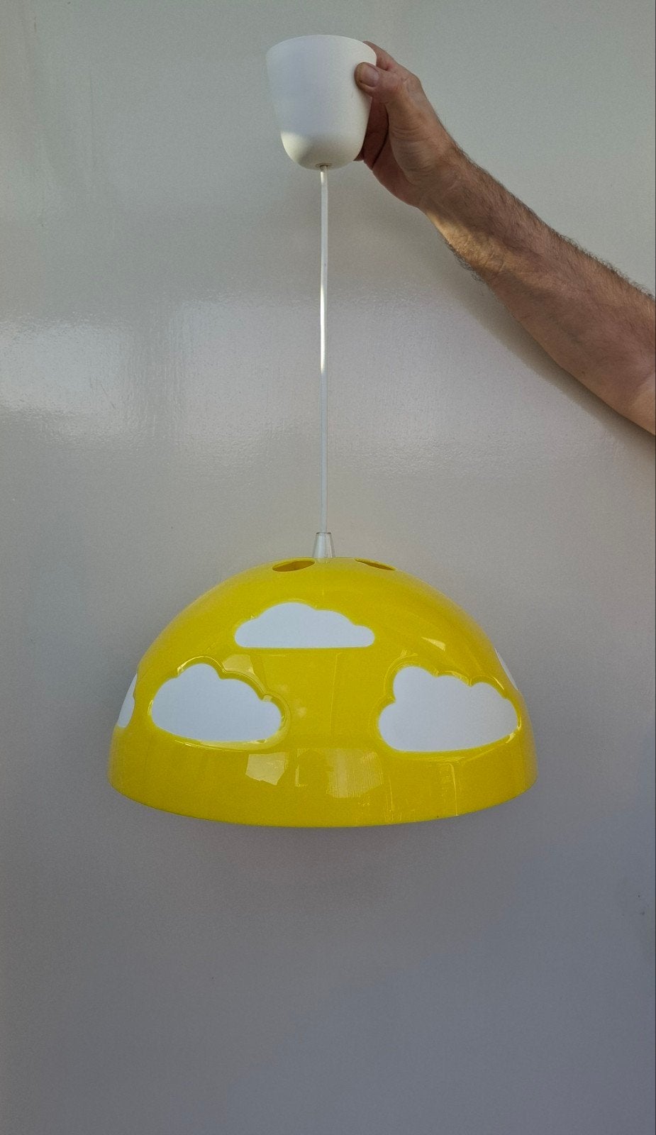 Lampe suspendue Ikea Skoljig Cloud jaune blanc Henrik Preutz, Maison & Meubles, Enlèvement ou Envoi