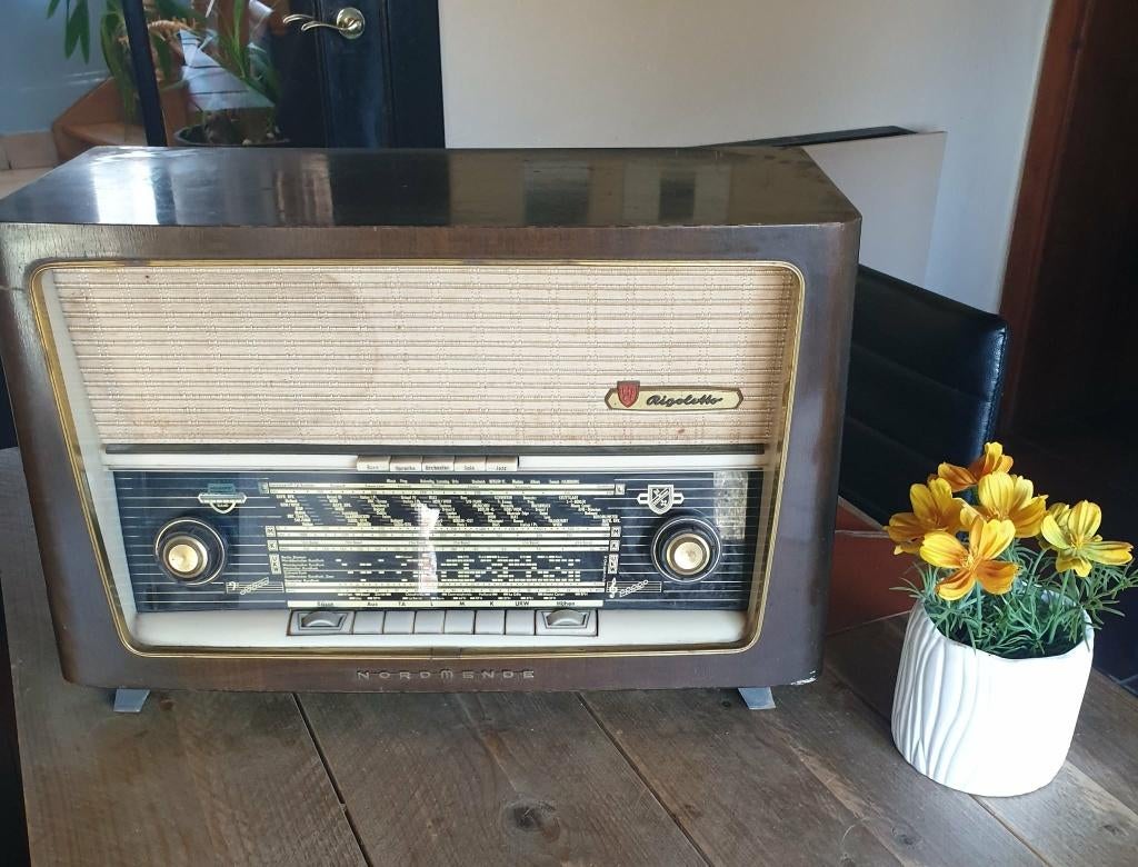 Vintage radio Nordmende Rigoletto, Antiek en Kunst, Ophalen