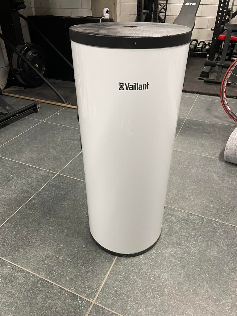 Valliant buffervat, Doe-het-zelf en Bouw, Ophalen, Zo goed als nieuw