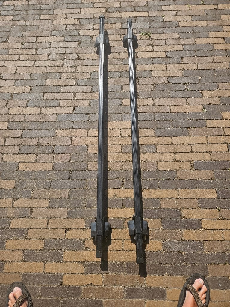 Barres de toit + accessoires, Enlèvement, Utilisé