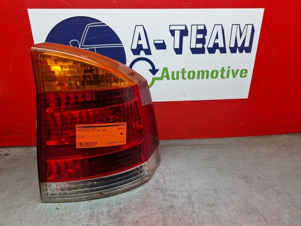 FEU ARRIÈRE DROIT Opel Vectra C (01-2002/12-2010), Opel, Opel Automobile GmbH, Utilisé, Kontakt-opel@opel.com