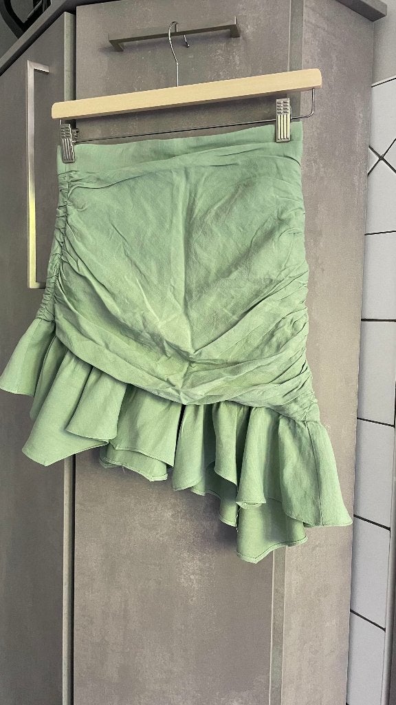 JUPE verte ZARA asymétrique  froncée  volant S, Enlèvement ou Envoi, Comme neuf, Vert, Zara