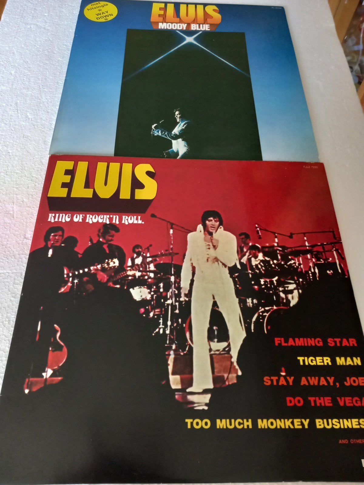 ELVIS PRESLEY. 3 LP, Cd's en Dvd's, LP