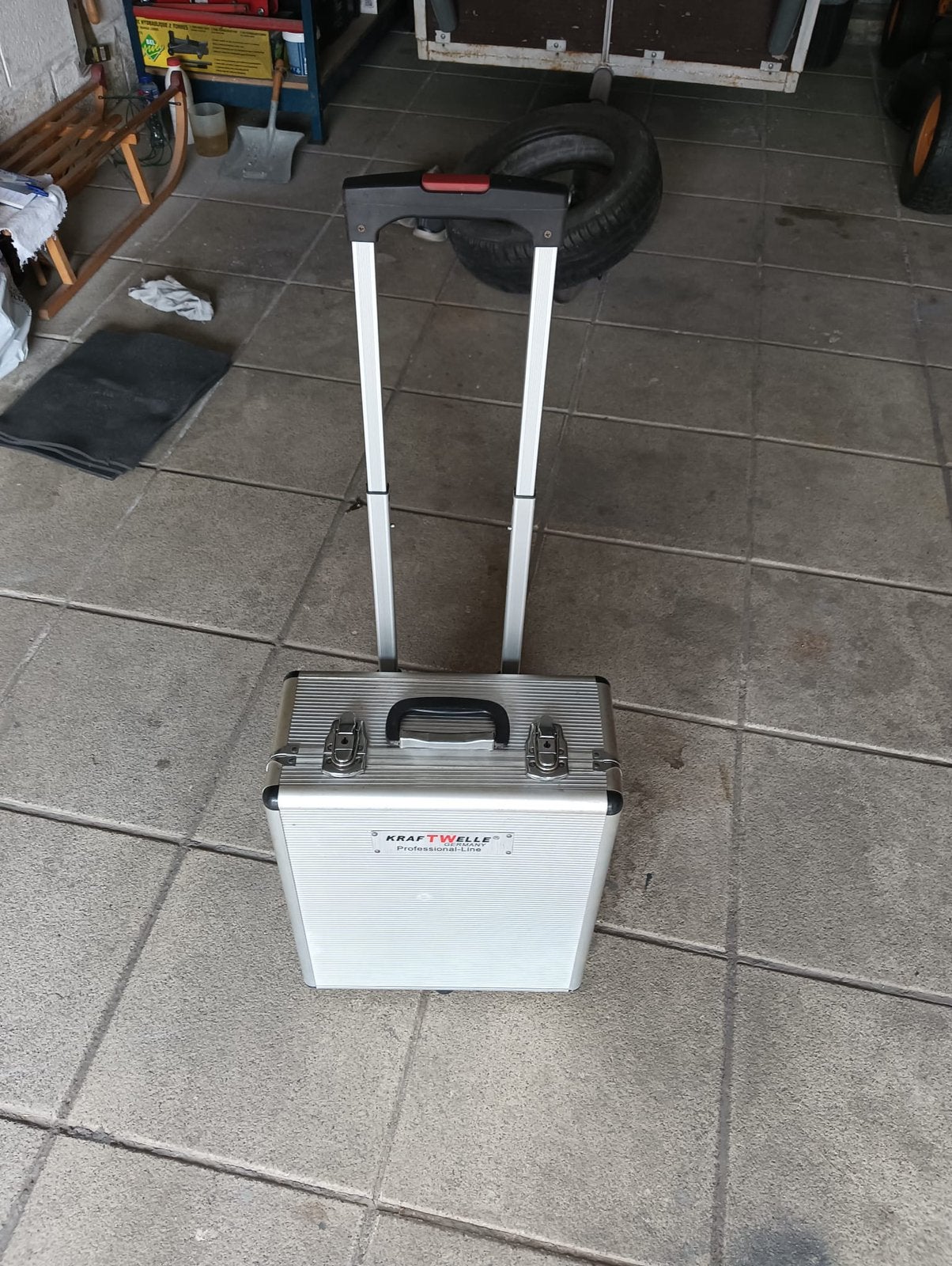 Valise à outils, Ophalen, Zo goed als nieuw