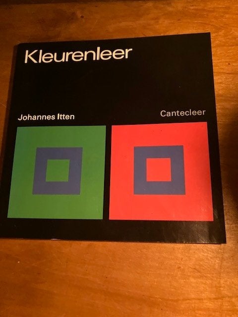 CUIR DE COULEUR JOHANNES ITTEN CANTECLEER 90 213 0058 3, Livres, Art & Culture | Architecture, Enlèvement ou Envoi, Comme neuf