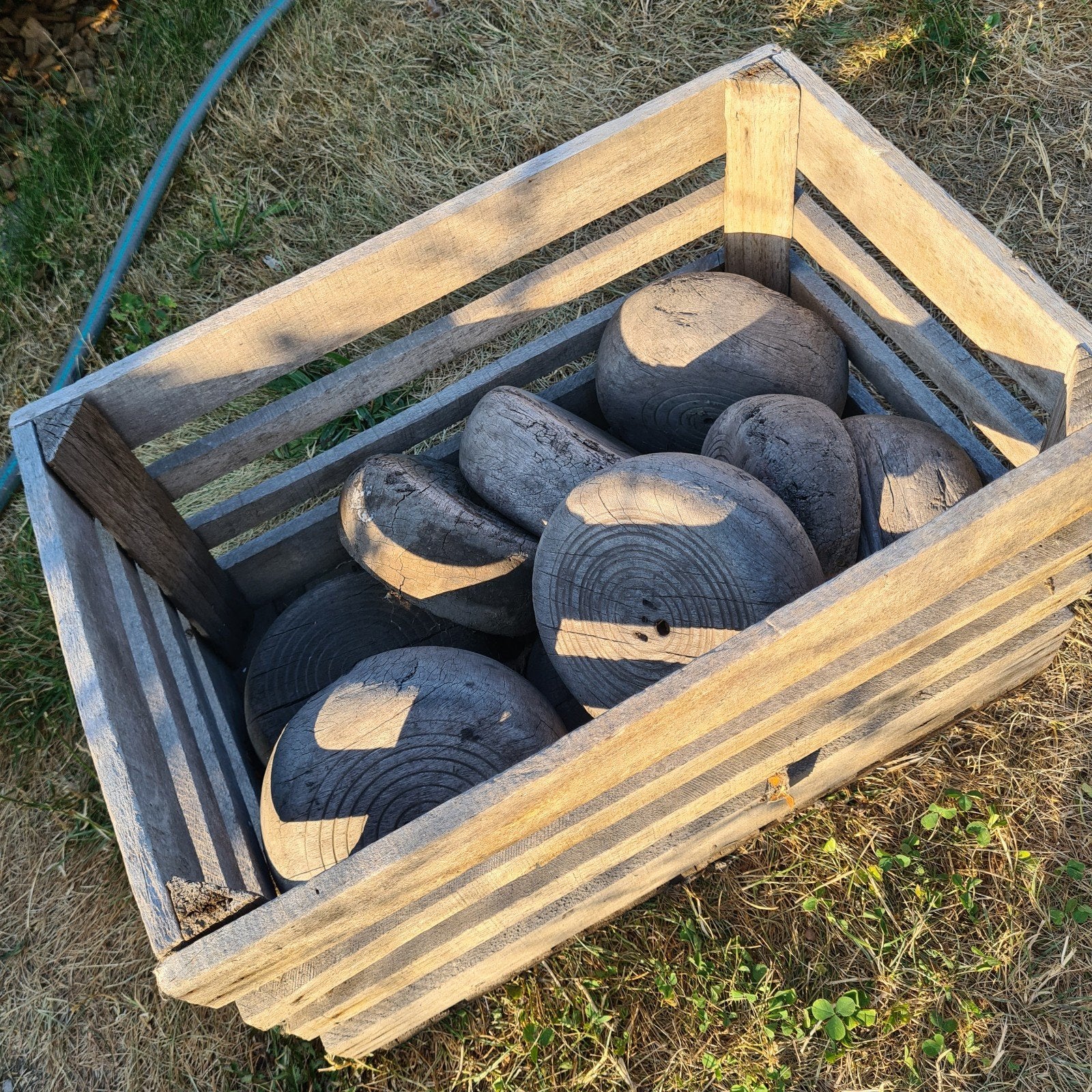 Houten bak met krulbollen, Antiek en Kunst, Ophalen