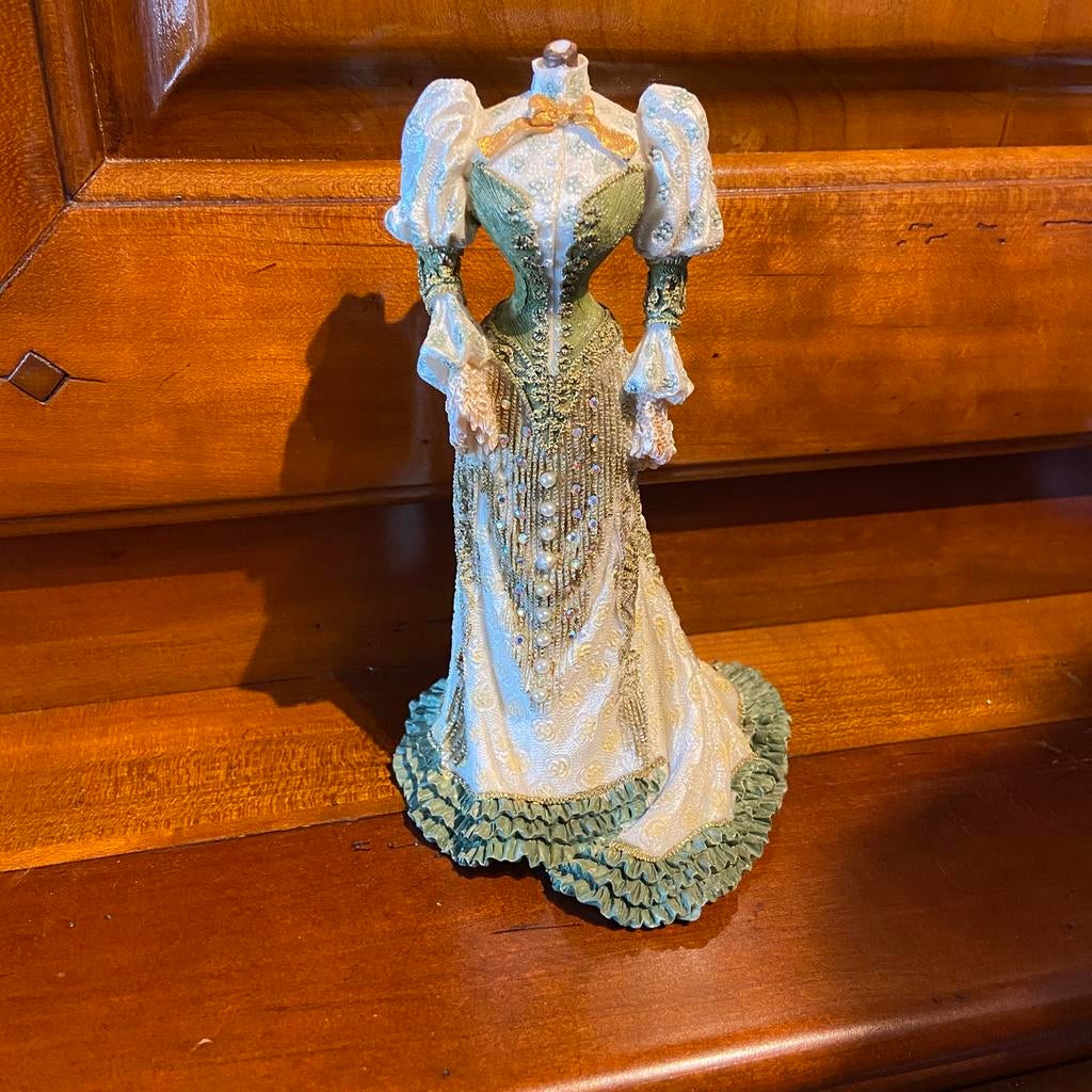 Victorian Treasures beeld., Ophalen, Zo goed als nieuw, Mens