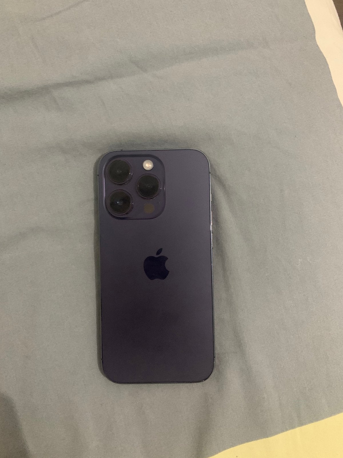 Iphone 14 pro, Télécoms, Enlèvement ou Envoi, Comme neuf, Violet, 79 %