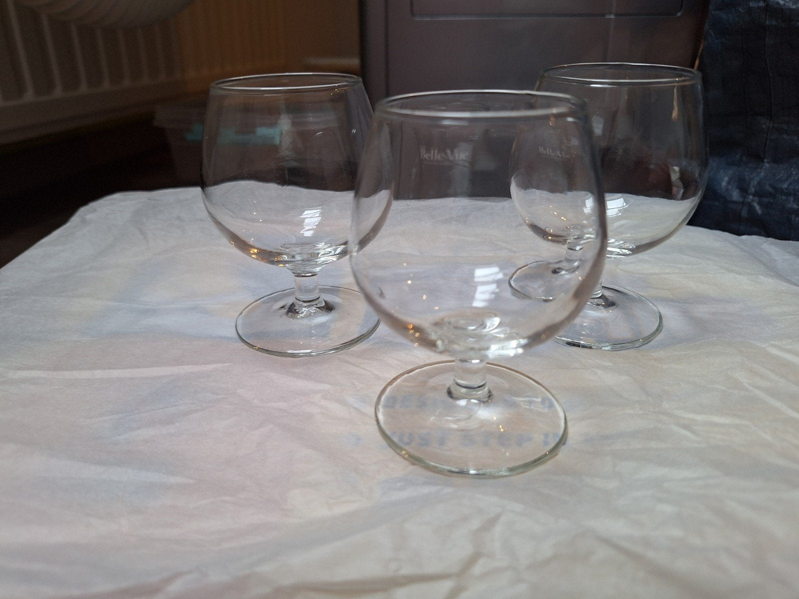 Cognac glazen, Ophalen