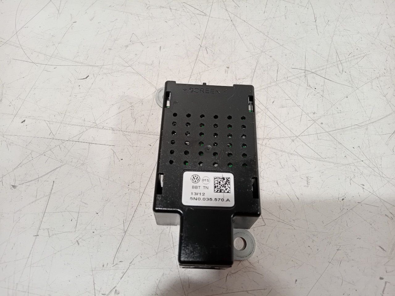 Antenne versterker Volkswagen Tiguan, Ophalen of Verzenden, Van der Ven Autorecycling B.V., Onderdelen@venauto.nl, Ettenseweg 76, 4706 PB Roosendaal, The Netherlands