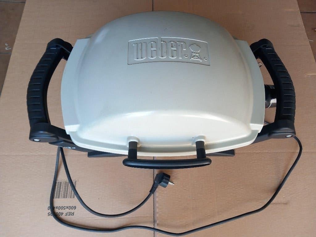 Elektrische BBQ WEBER Q 140 in perfecte staat, Ophalen of Verzenden
