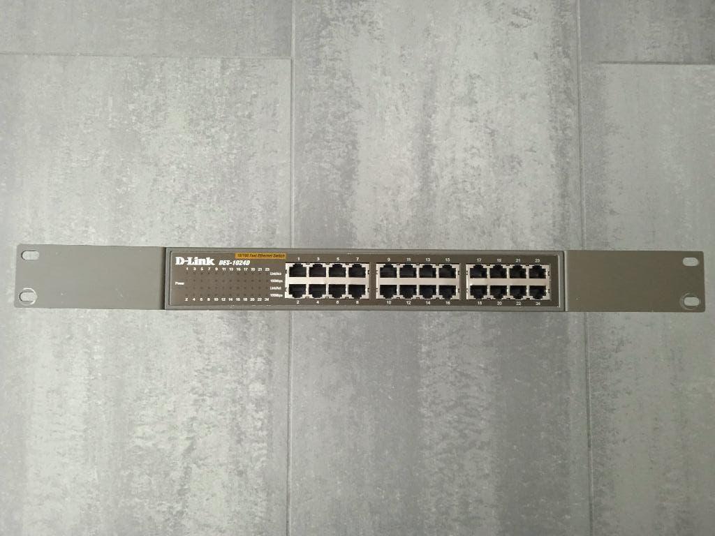 D-link DES-1024D, Informatique & Logiciels, Commutateurs réseau, Enlèvement ou Envoi, Comme neuf