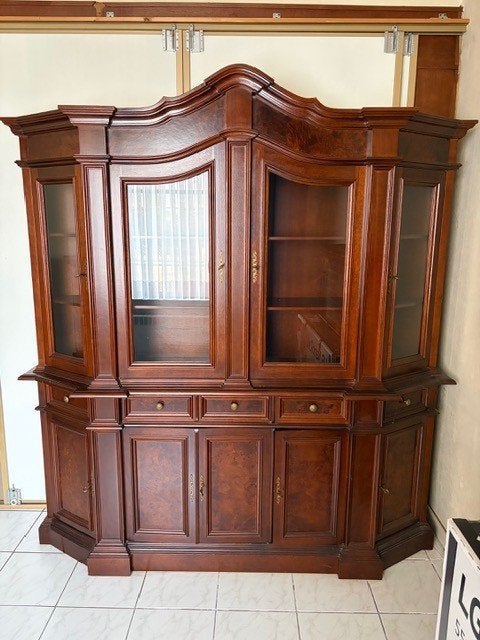 grote glazen kast, Ophalen, Gebruikt, 200 cm of meer, Met lade(s)