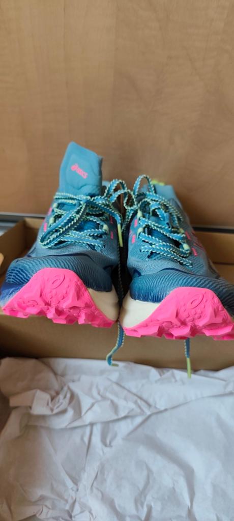 Asics fUJIspeed 2... Maat 37.5, Sport en Fitness, Hockey, Ophalen