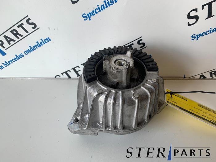 Support moteur d'un Mercedes C-Klasse, 3 mois de garantie, Utilisé, -, -