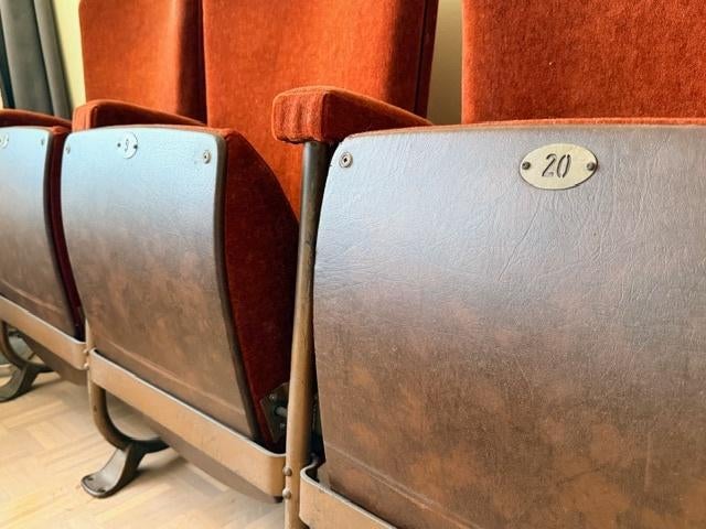 Vintage Cinemastoelen Velours, Antiek en Kunst, Ophalen