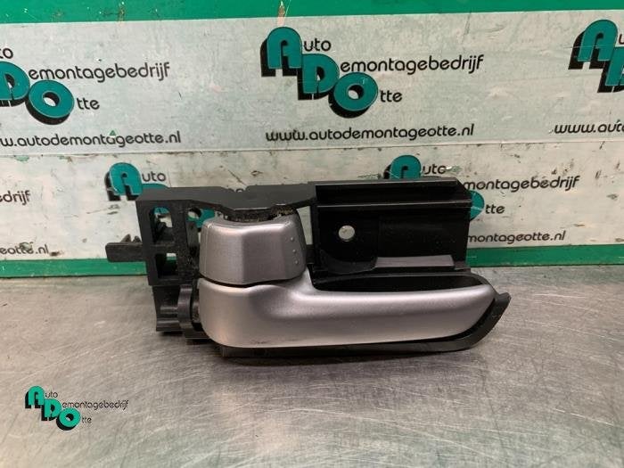 Poignée portière 4portes arrière gauche d'un Suzuki Swift, -, 3 mois de garantie, Utilisé, -
