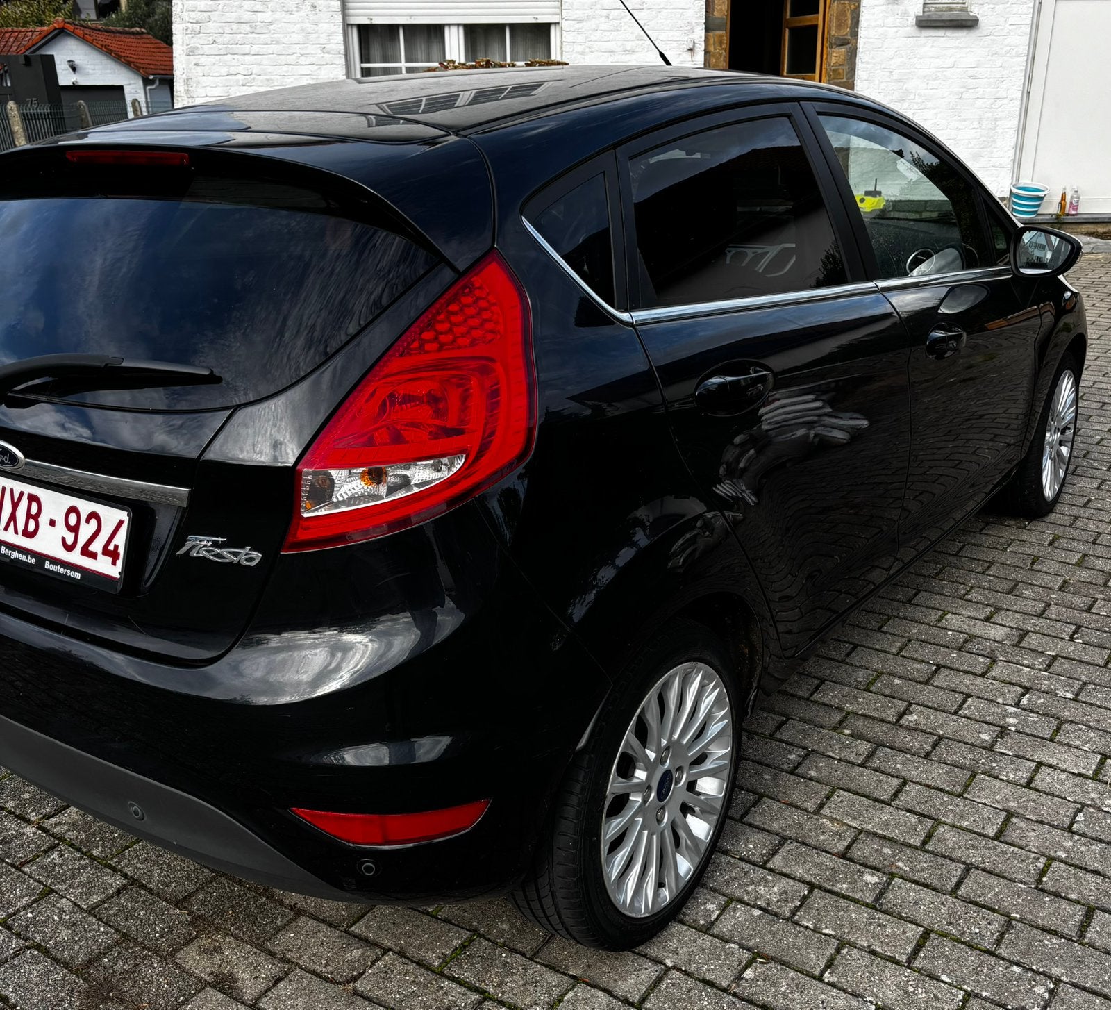 Ford Fiesta 1.25i 60 CV - Pack Titanium, Euro 5, Achat, Boîte manuelle, Entretenue par le concessionnaire