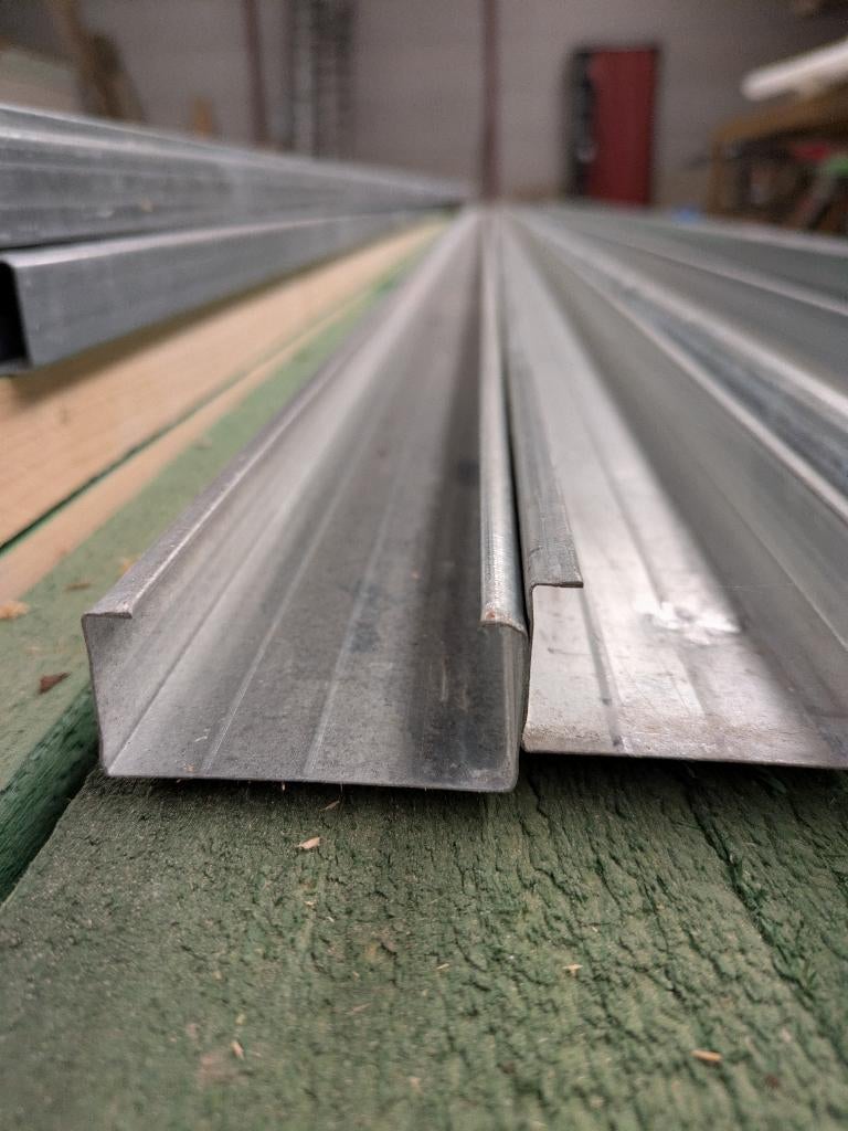 Gyproc plafondprofielen voor gipsplaat 60mm - 4m (11 stuks), Doe-het-zelf en Bouw, Platen en Panelen, Ophalen, Nieuw, Overige materialen