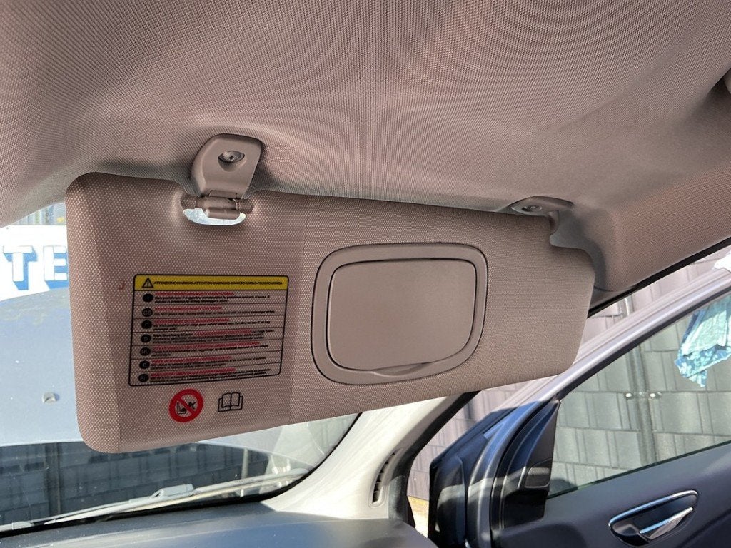 ZONNEKLEP Fiat Bravo (198A) (01-2006/12-2014) (|735499994|), FCA Germany GmbH, Gebruikt, IPC D1-09 Bahnhofsplatz
65423  Rüsselsheim am Main, DE
