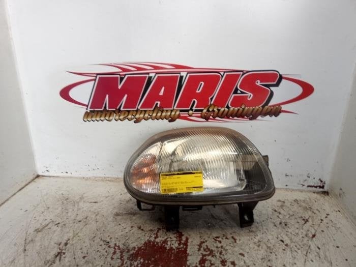 Phare droit d'un Renault Clio, -, Renault, -, 3 mois de garantie