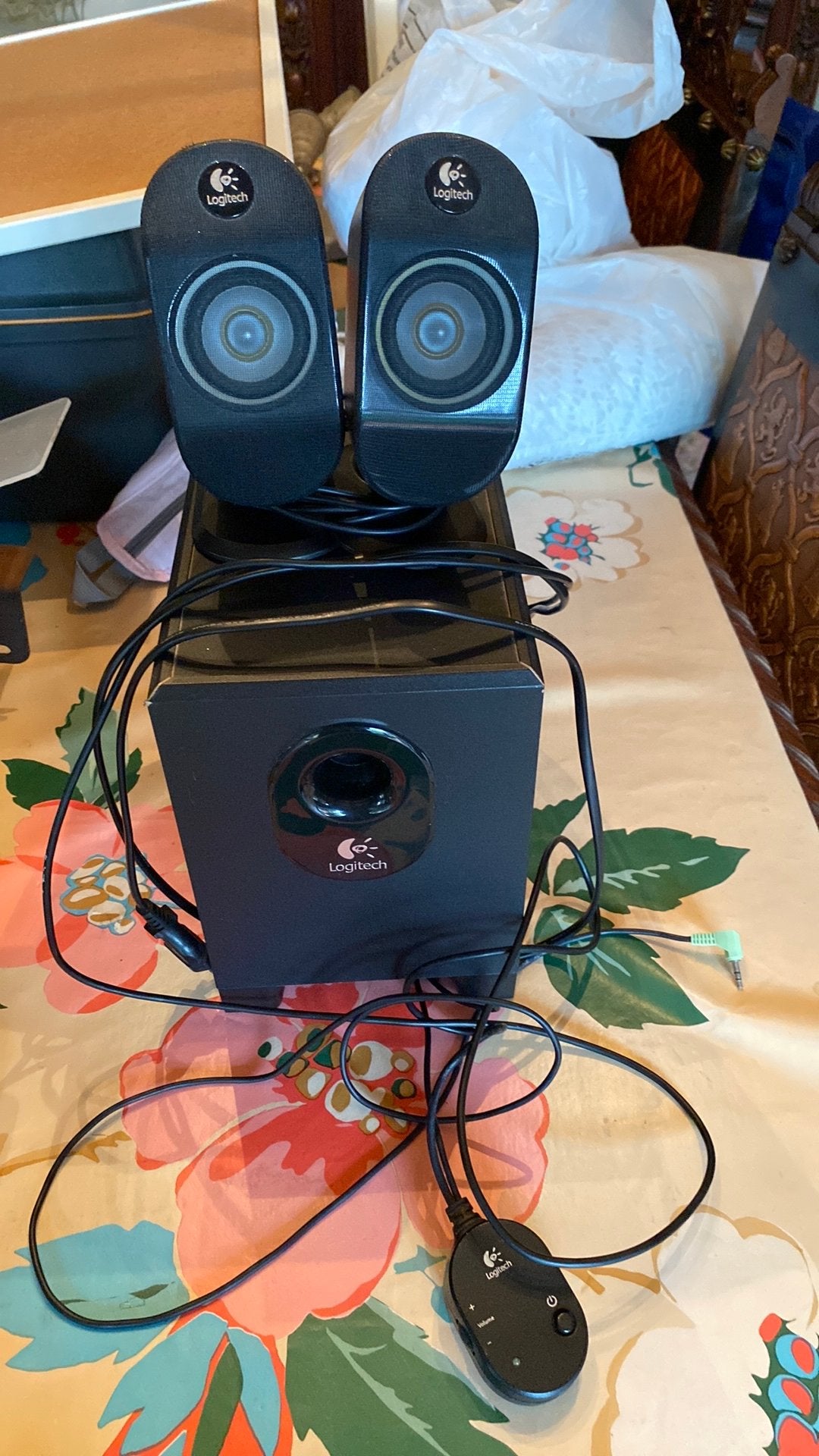 LogitechX-210 2.1 luidsprekers met surfwoofer, Informatique & Logiciels, Enlèvement, Comme neuf